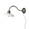 Vägglampa Gustav Vit/Antik Mässing – Strömshaga